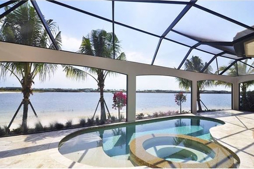 Terraza amplia para relajar en Fort Myers